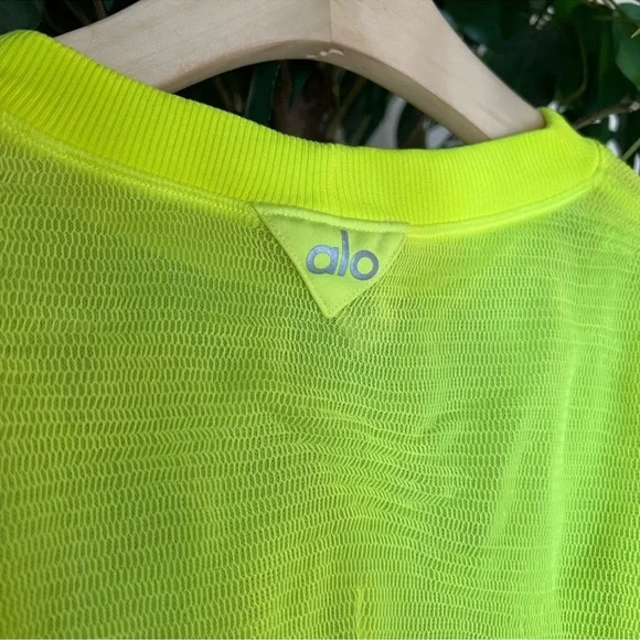ALO Yoga Row Neon Yellow Long Sleeve Cropped Top - Picture 6 of 10